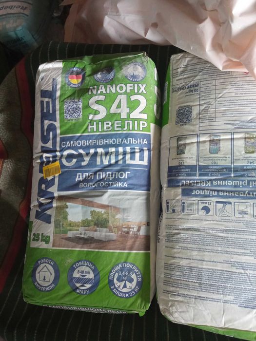 Продам самовирівнювальна суміш  NANOFIX S42 та гіпсова штукатурка