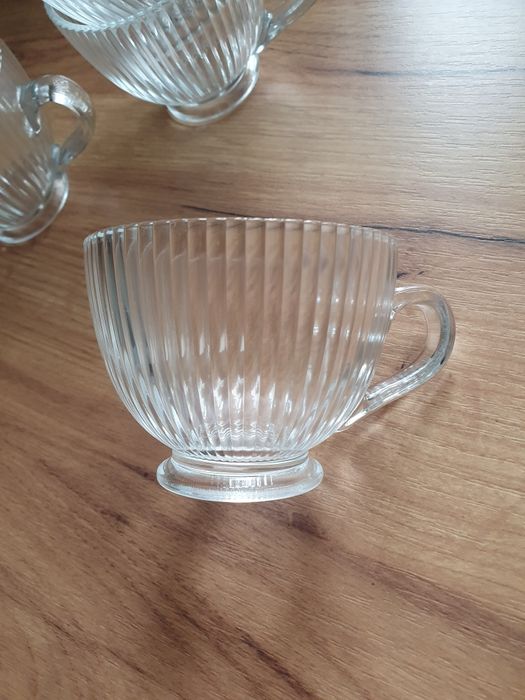 4 nowe filiżanki ryflowane