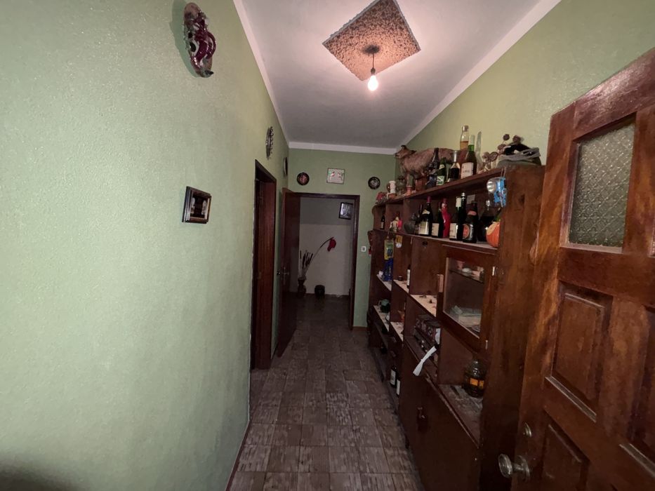 Casa com Restaurante + Vinha à Venda em Bragança – 2 andares, Garagem