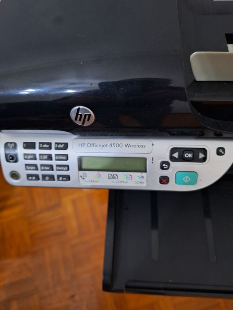 Hp 4500 pronta a trabalhar e so por tinteiros tem fax