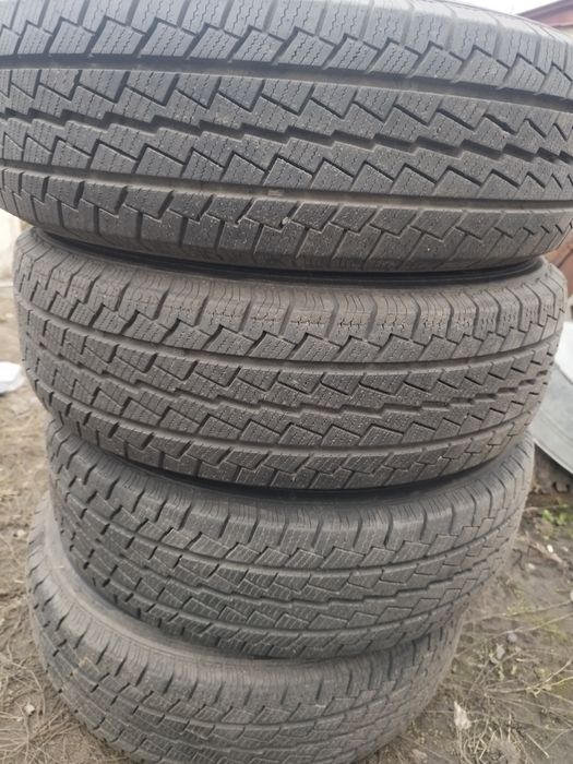 Продам зимову резинку з дисками195/65-R16C