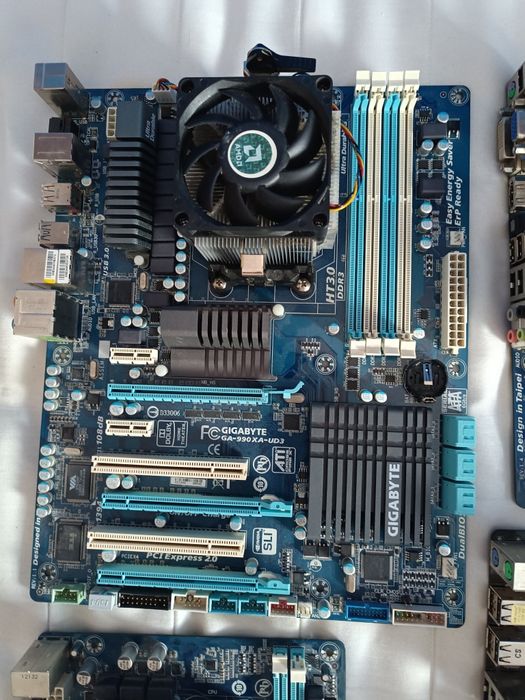 Zestaw płyt głównych AM3+ / LGA 1155