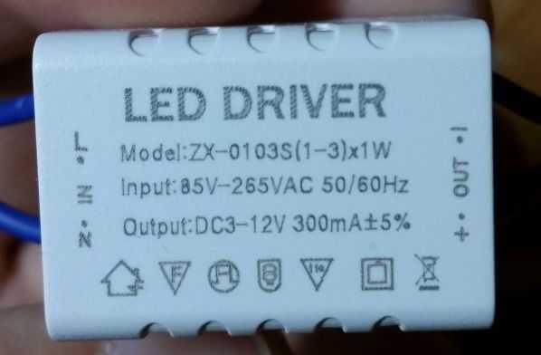 LED Драйвер 1-3 шт × 1W (220V to 3-12V/ 1W) (в наличии 1 шт)
