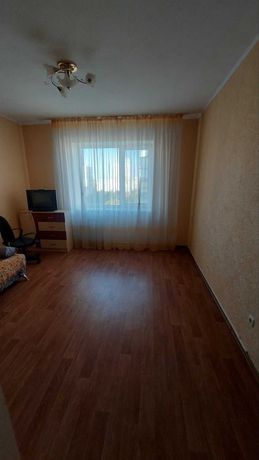 Продается квартира в теплом  кирпичном доме на ул. Высоцкого