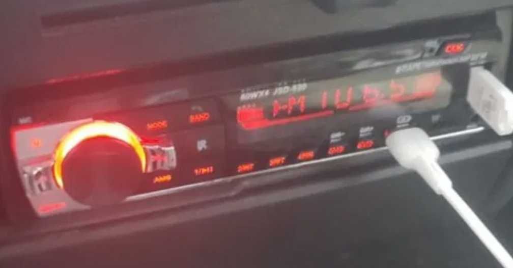 Автомагнитола / магнитола с блютуз, магнітофон в авто/ автомагнітола