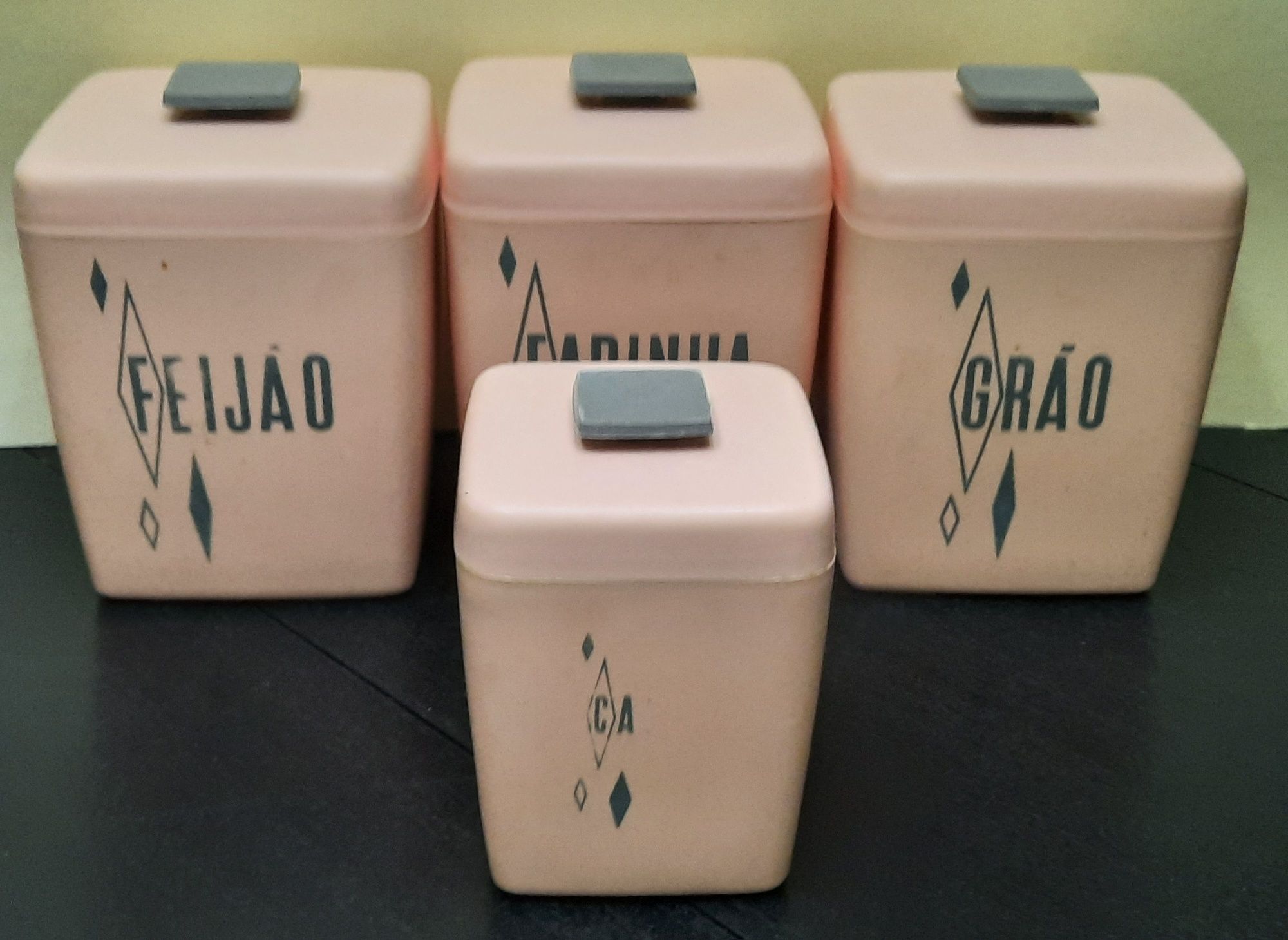Conjunto vintage de caixas de cozinha