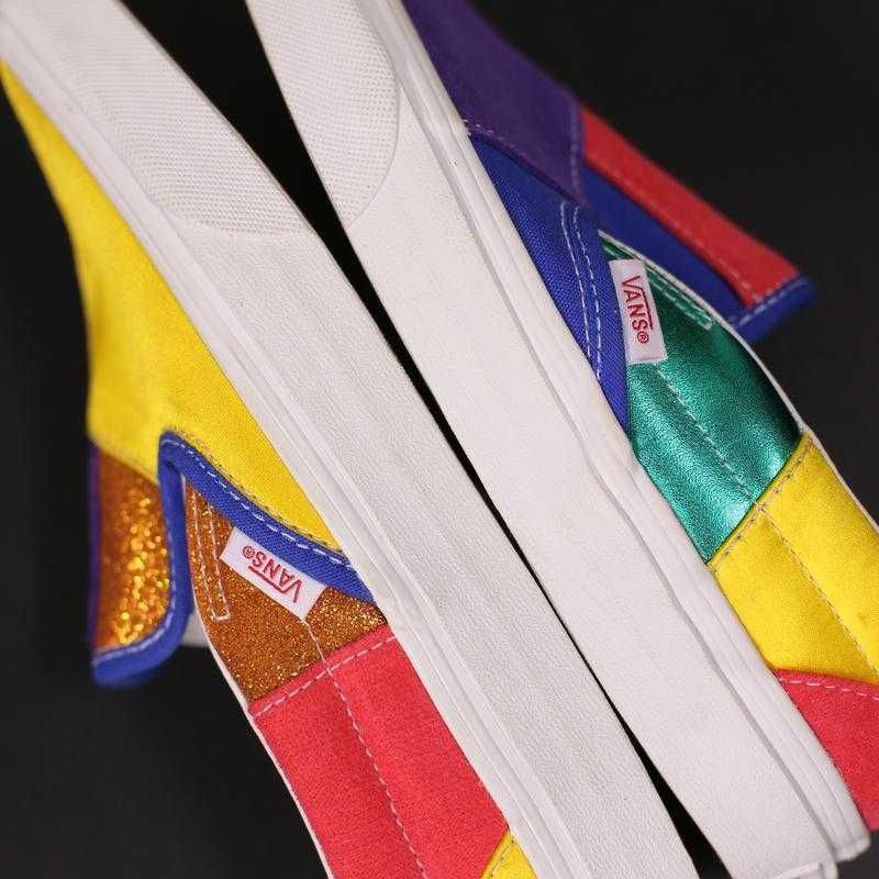 Яскраві сліпони печворк vans колекція pride