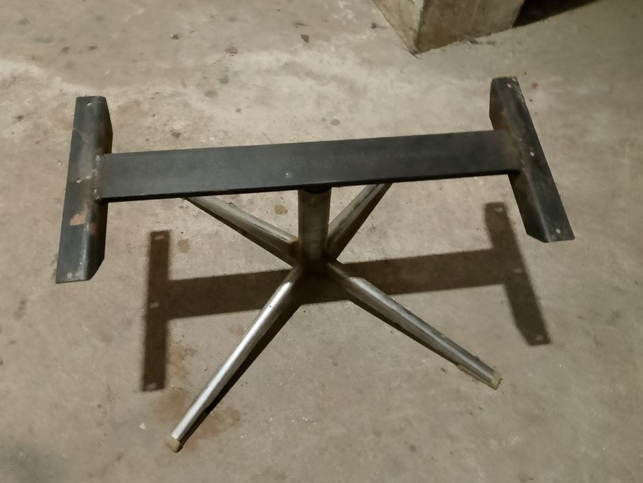 Noga obrotowa do fotela Prl