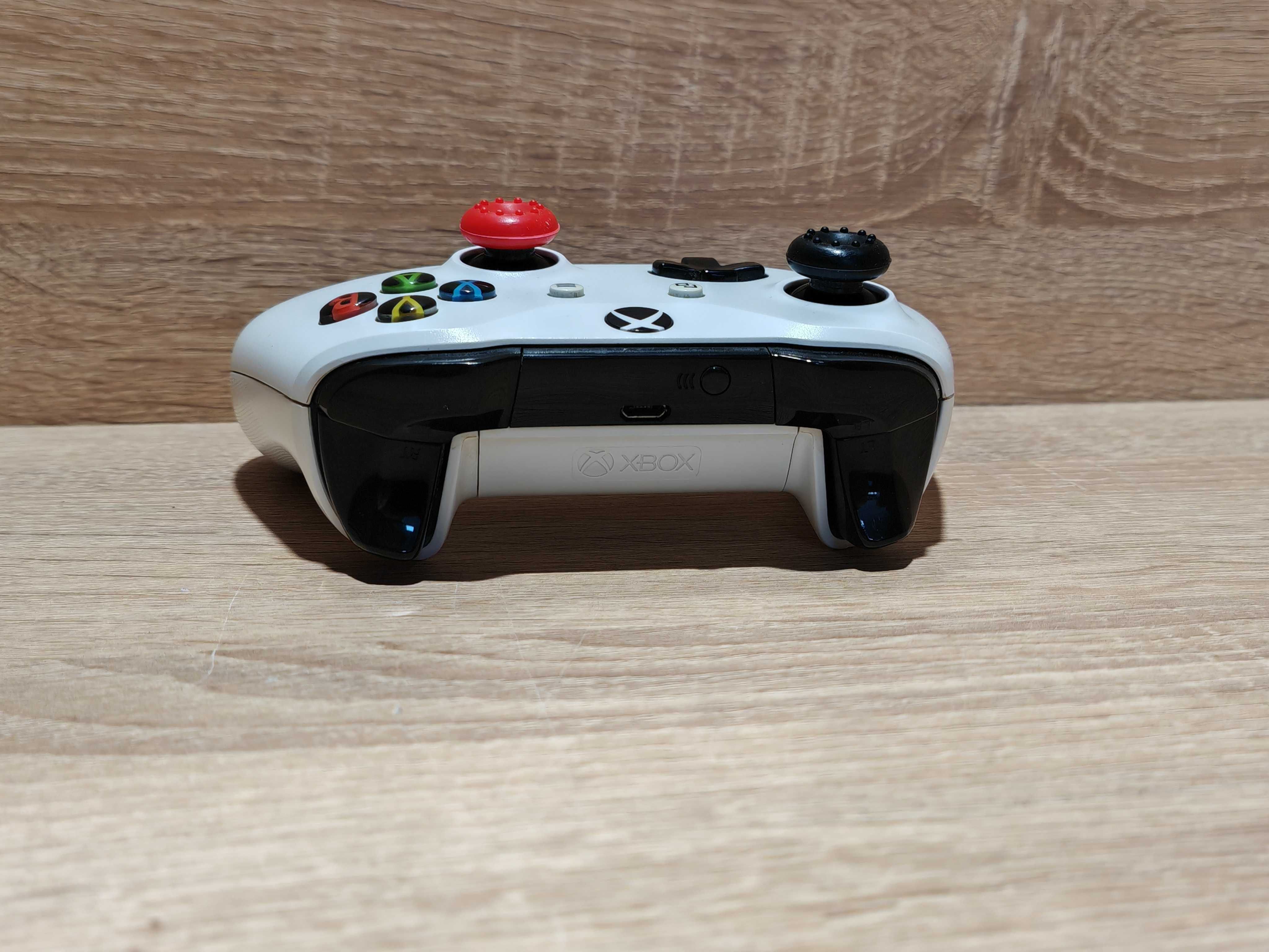 Kontroler Microsoft Xbox One biały