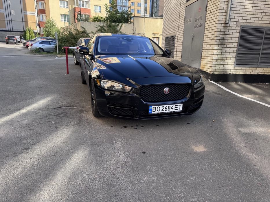 Jaguar xe. 2.0 250 к.с