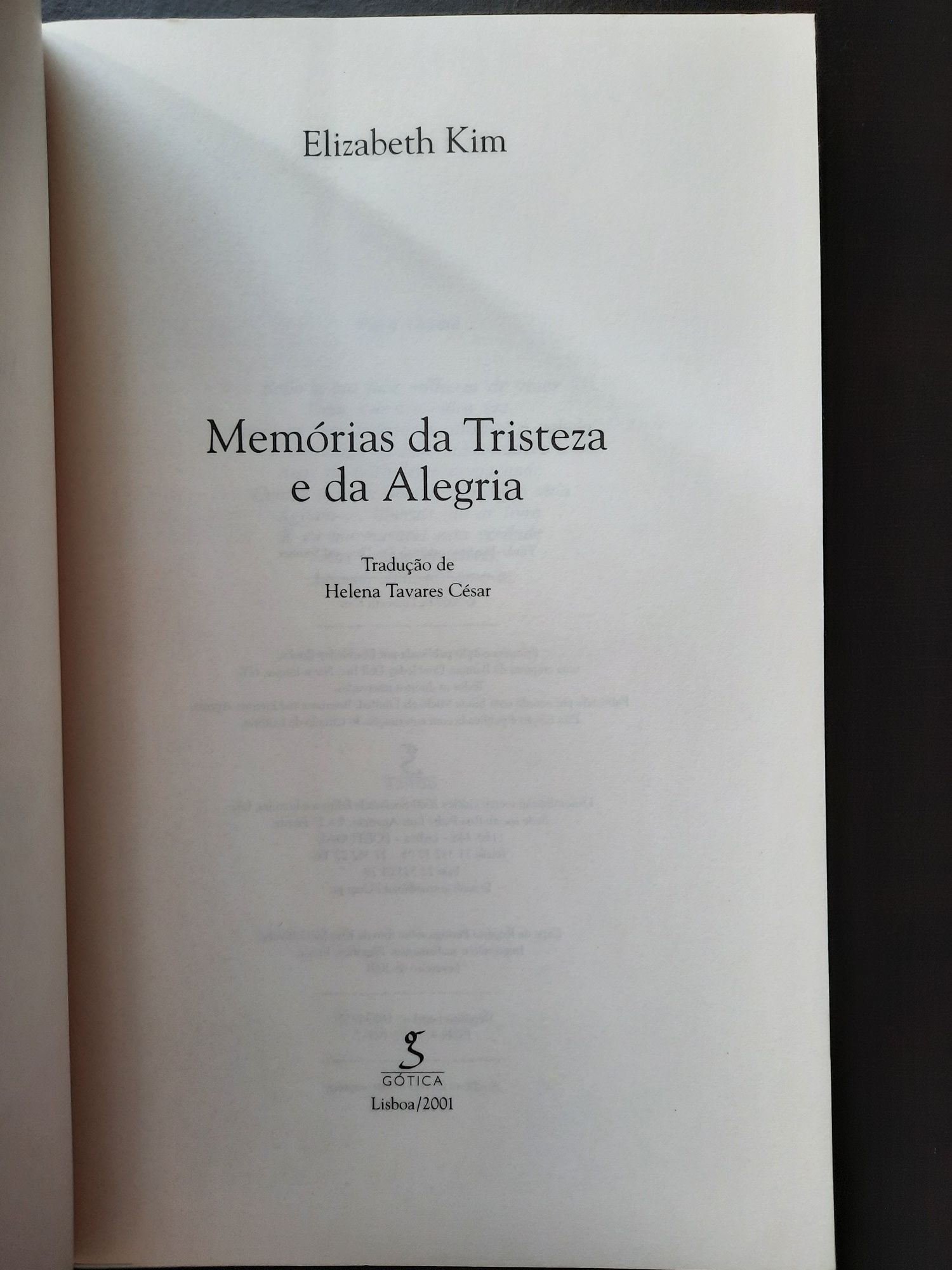 "Memórias da Tristeza e da Alegria" de Elizabeth Kim