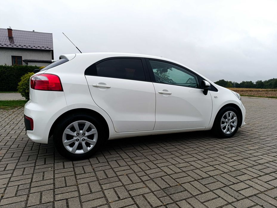 Koła Felgi 4x100 15 opony 185/65/15 Nexen KIA RIO Hyundai i20 Toyota