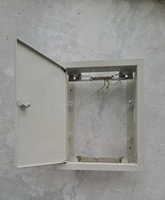 Щиток квартирний слаботочний ЩКС-2 (360х275х120) IP31