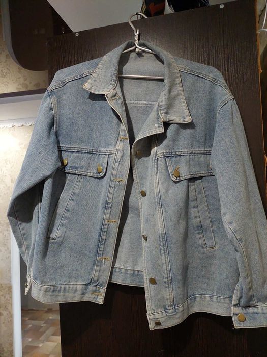 Продам джинсову куртку