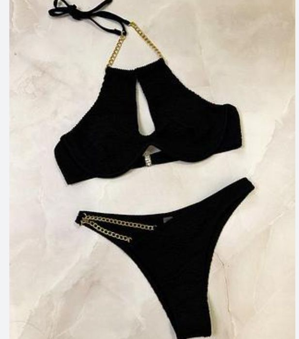 Купальник  чорного кольору