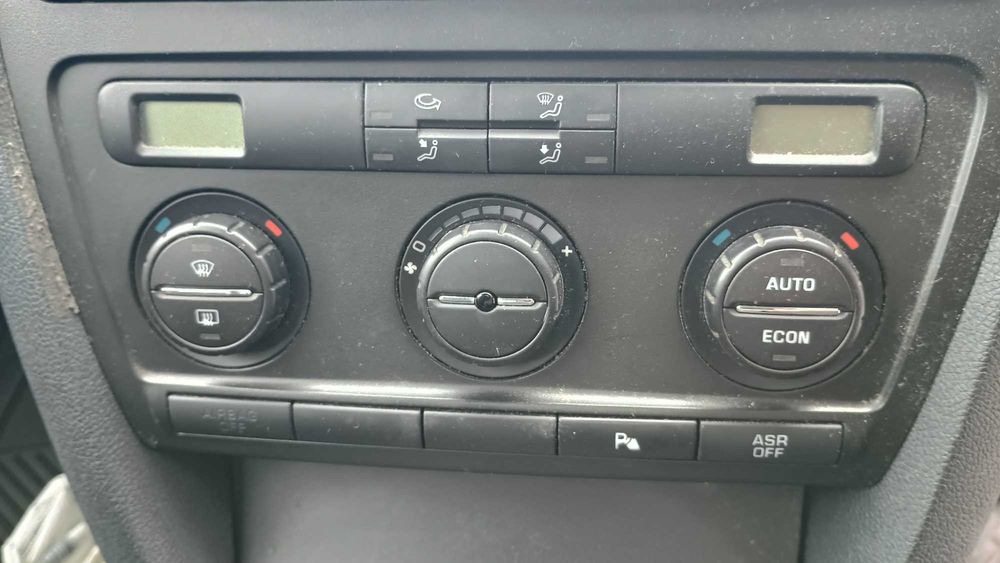 Skoda Octavia II Panel nawiewu