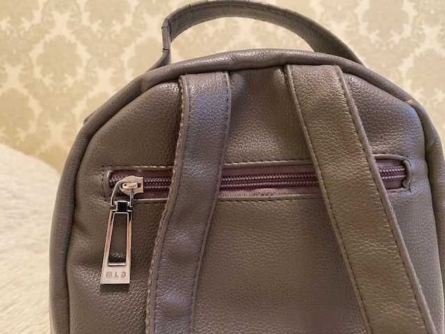 Рюкзак  - сумка жіночий