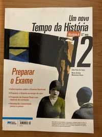 livro de preparação para o exame de história A 12° ano