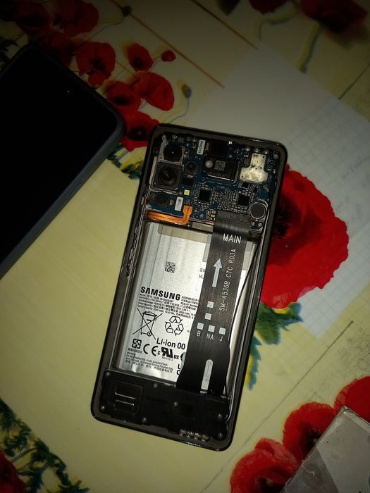 2 дисплеї Samsung A53 та плати