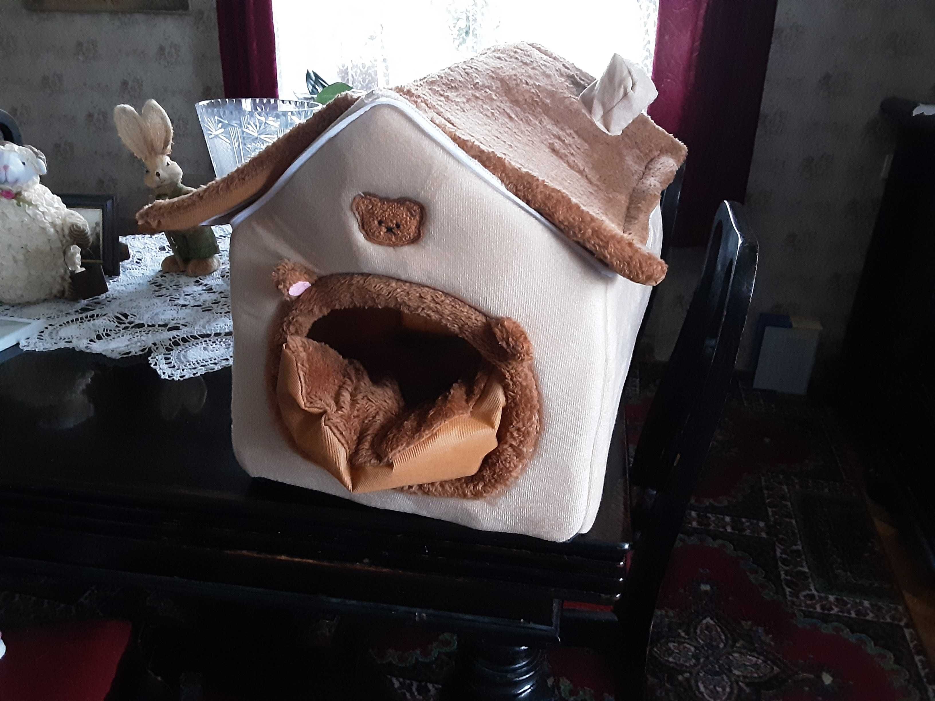 Domek -legowisko dla kotka lub pieska