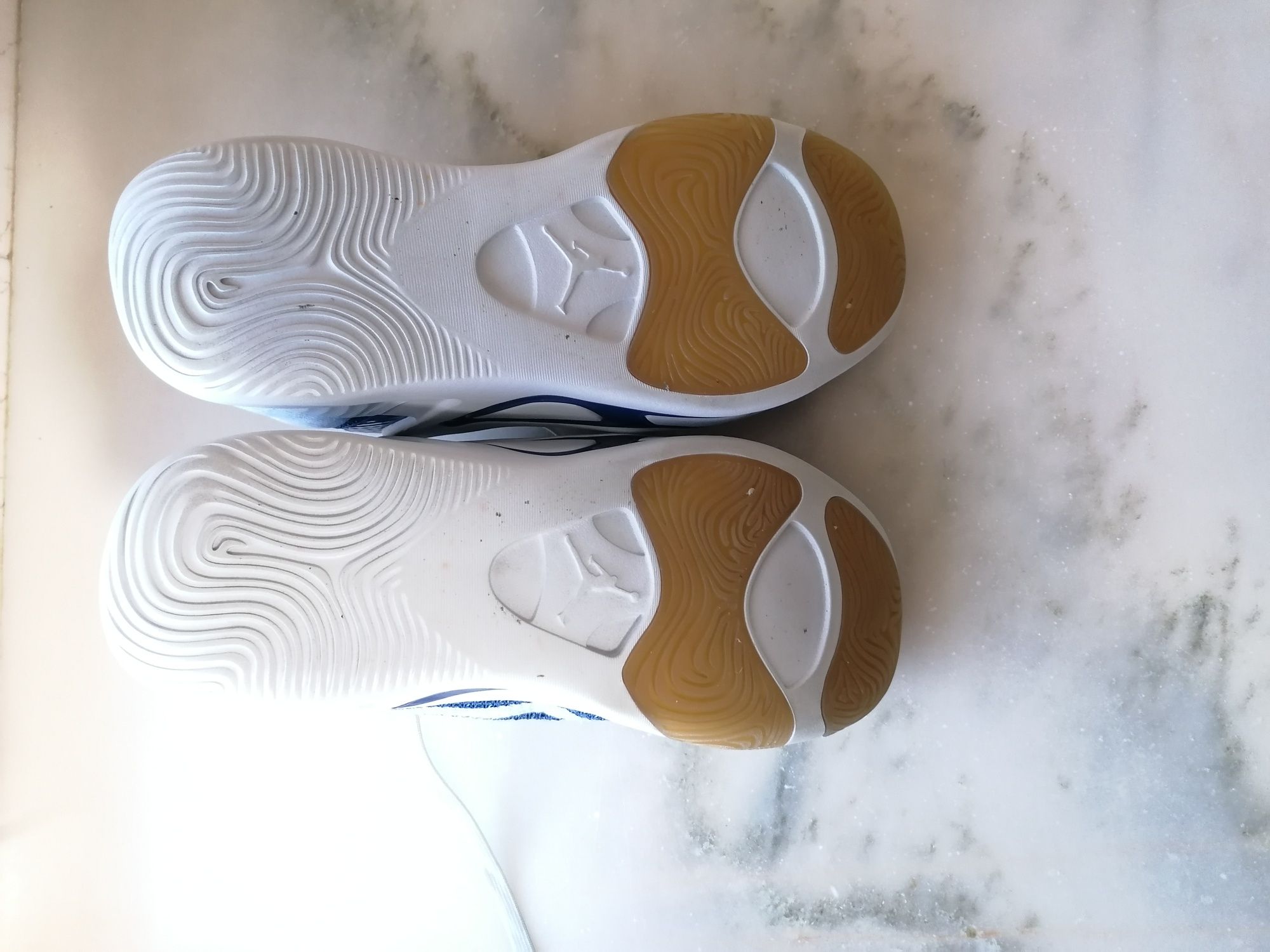 Sapatilhas Nike para basket usadas