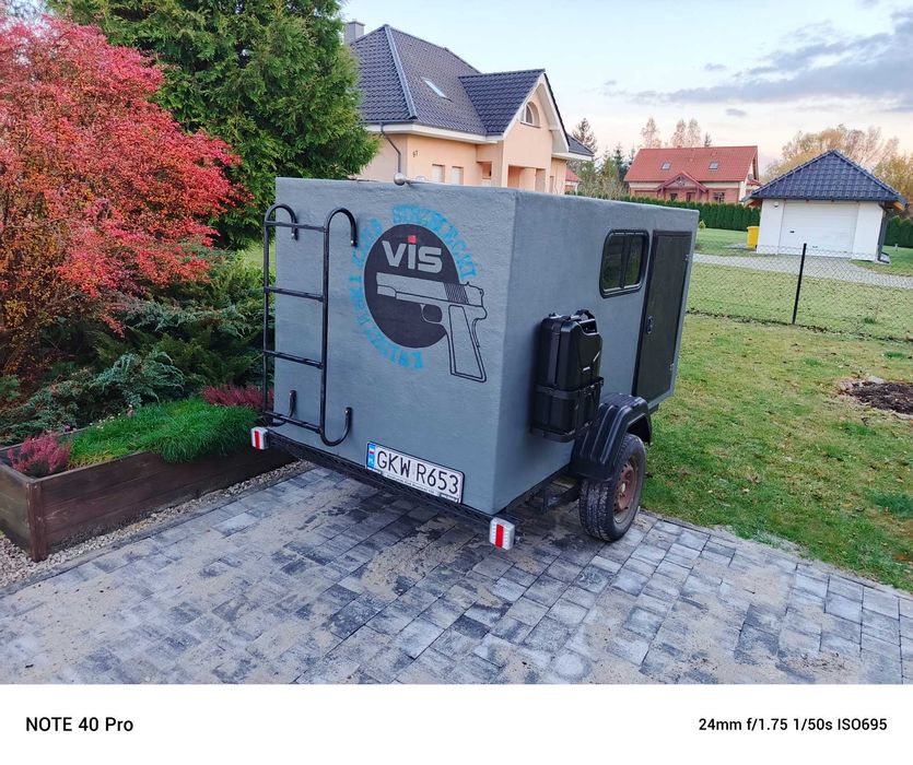 przyczepka wyprawowa w stylu teardrop.