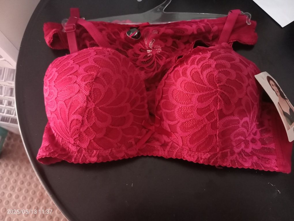 Lote de 18 Conjuntos de Lingerie NOVA