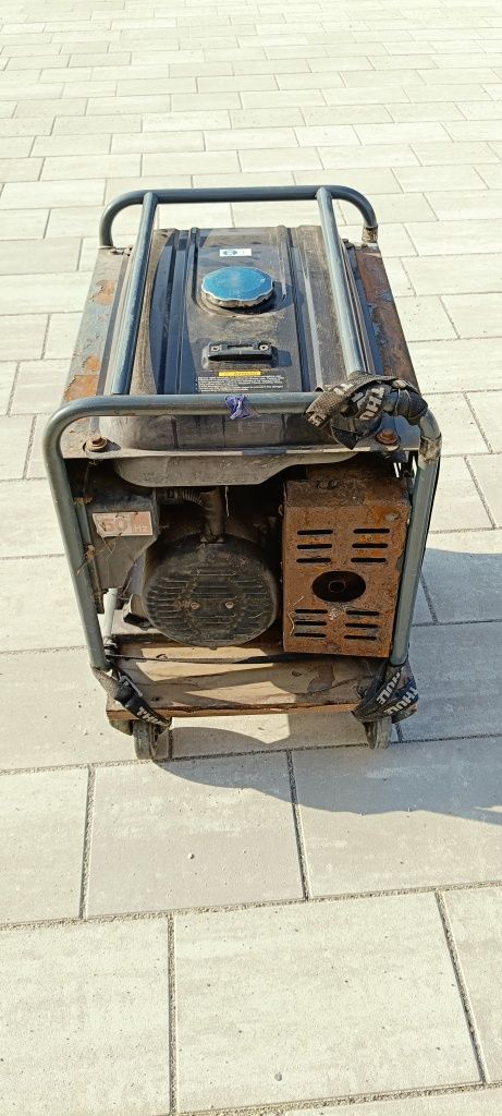 Agregar prądotwórczy kinzo 2.4 kw