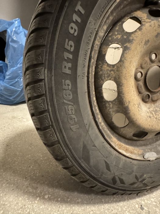 Opony zimowe Kumho 195/65 R15 91T