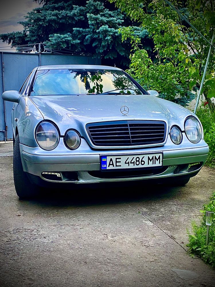 Продам обмен Mercedes clk