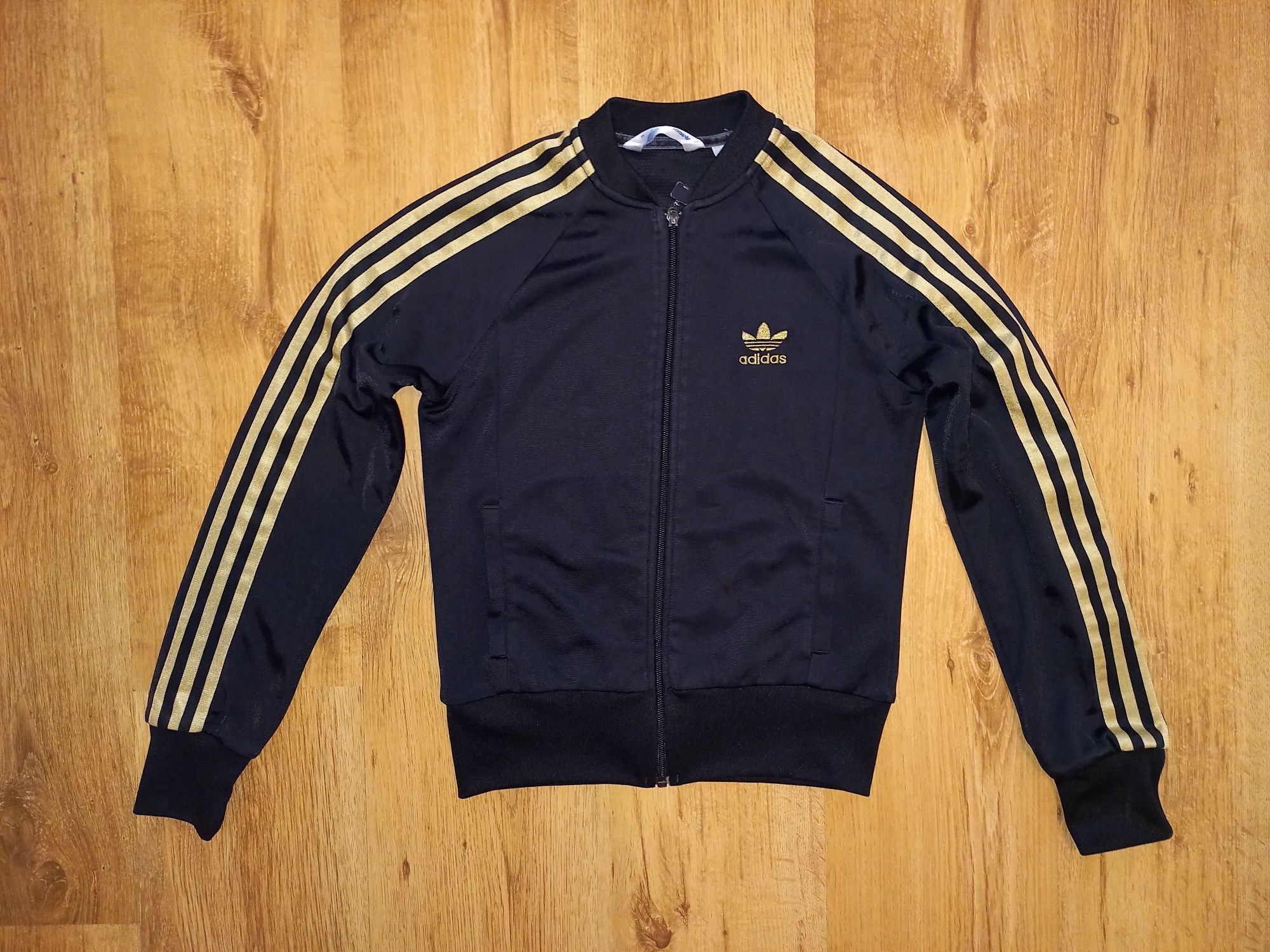 Czarna bluza na zamek ze złotymi elementami | r. S (36) | adidas