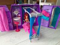 Nowy Domek dla  Barbie- walizka + lalka gratis