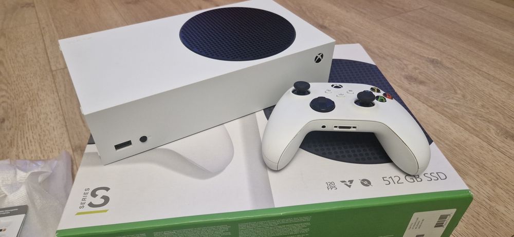Konsola Xbox s pudełko kable stan idealny