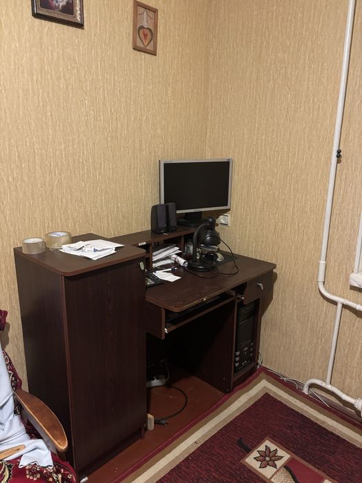 Продам писмовий стіл ТЕРМІНОВО!