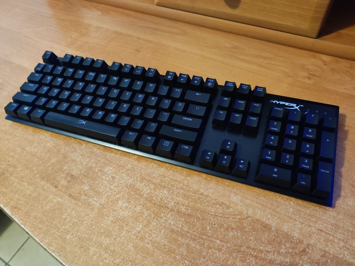 HyperX Cherry FPS