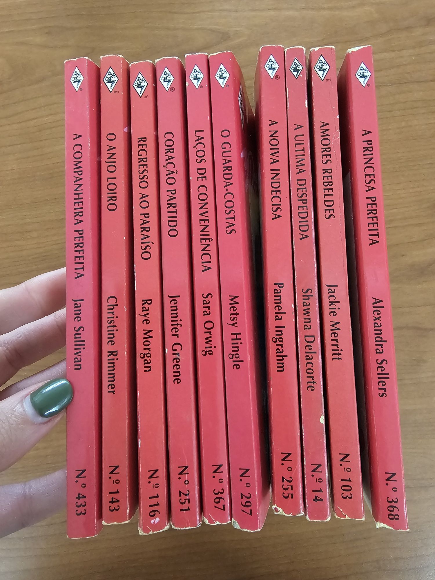 Livros coleção harlequin desejo