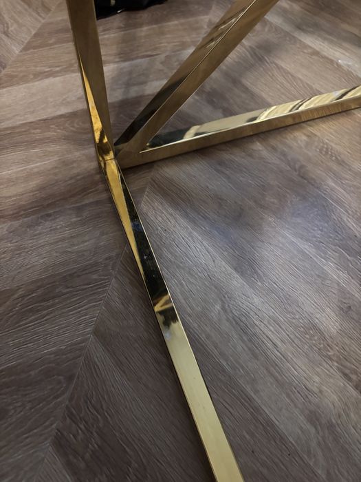 Stolik złoty glamour