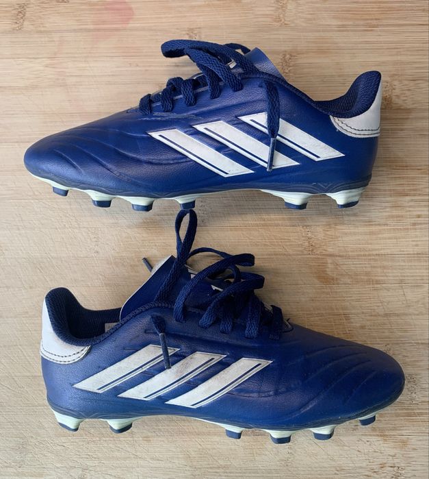 Chuteiras número 34