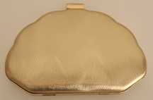 Bolsa de Mão.  Dourada. Nova. Elegante.