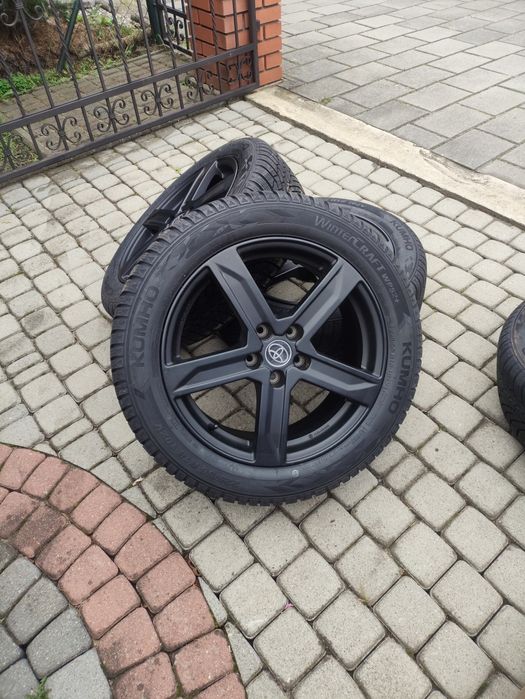 Nowe koła zimowe 18 5x114,3 z czujnikami Toyota RAV4 Corolla Cross chr