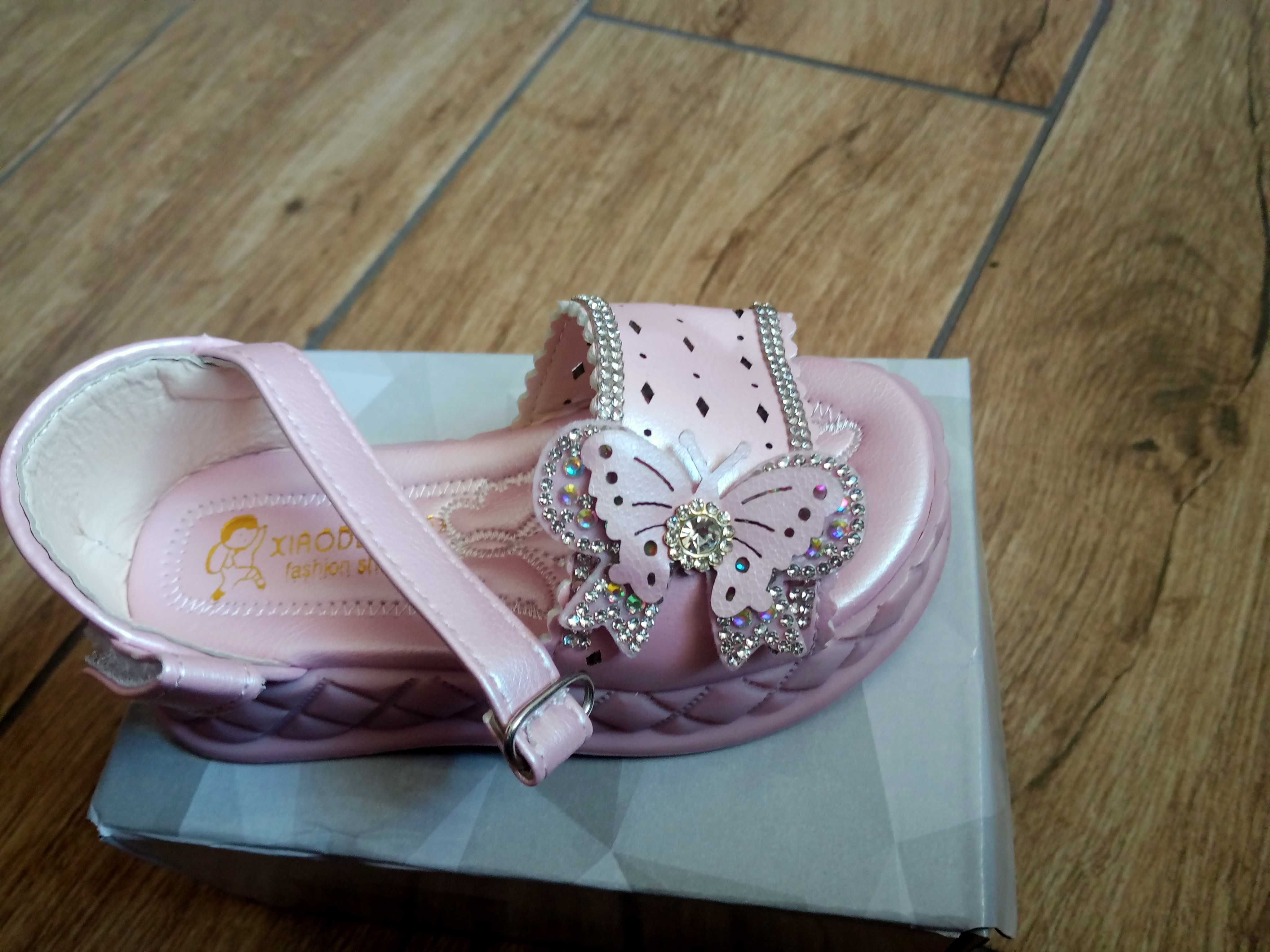 Sandałki dla dziewczynki motylek z cyrkoniami 26 różowe