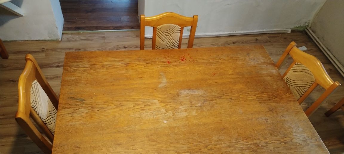 Stół dębowy rozkładany  +5 krzeseł
