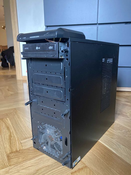 Komputer stacjonarny Intel i7-3770, bez zasilacza i karty graficznej