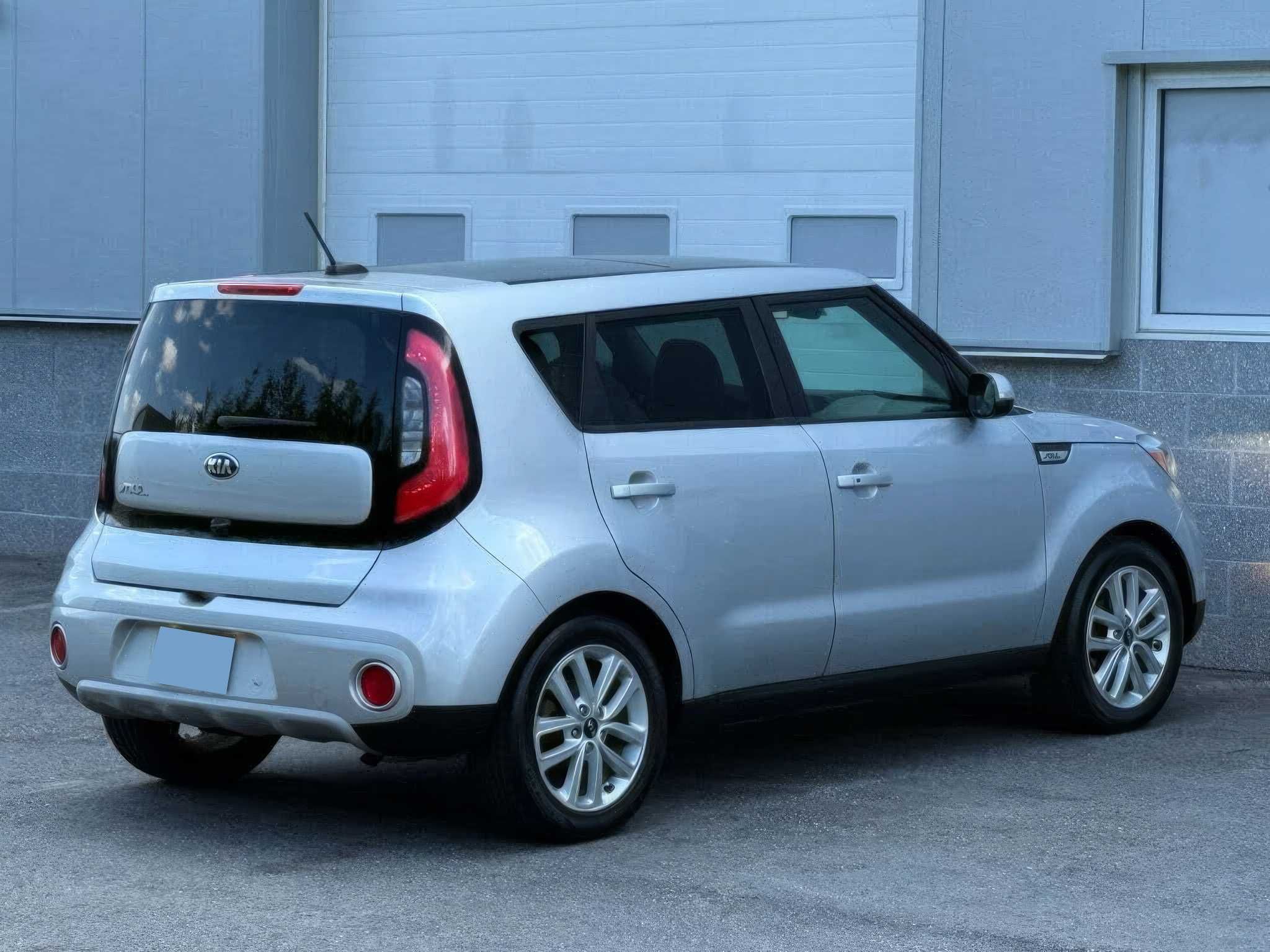 2019 Kia Soul + FWD