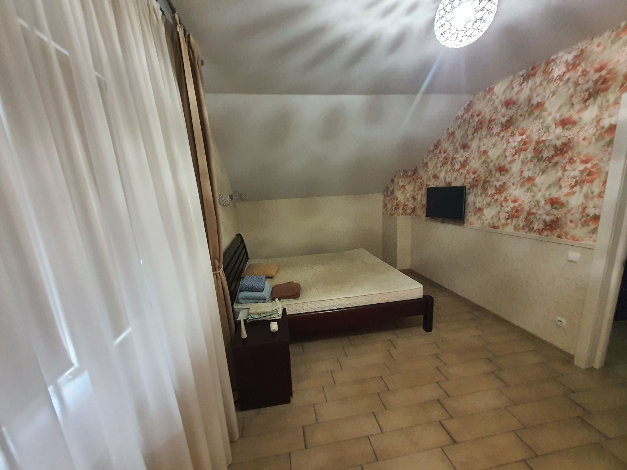 Продам Будинок 140м2, р-н вул. В. Момота