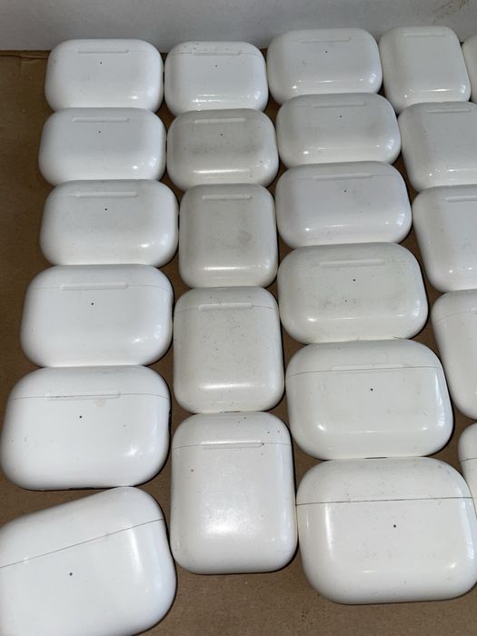 Лот кейсов, AirPods, AirPods 3, AirPods 2, AirPods Pro
