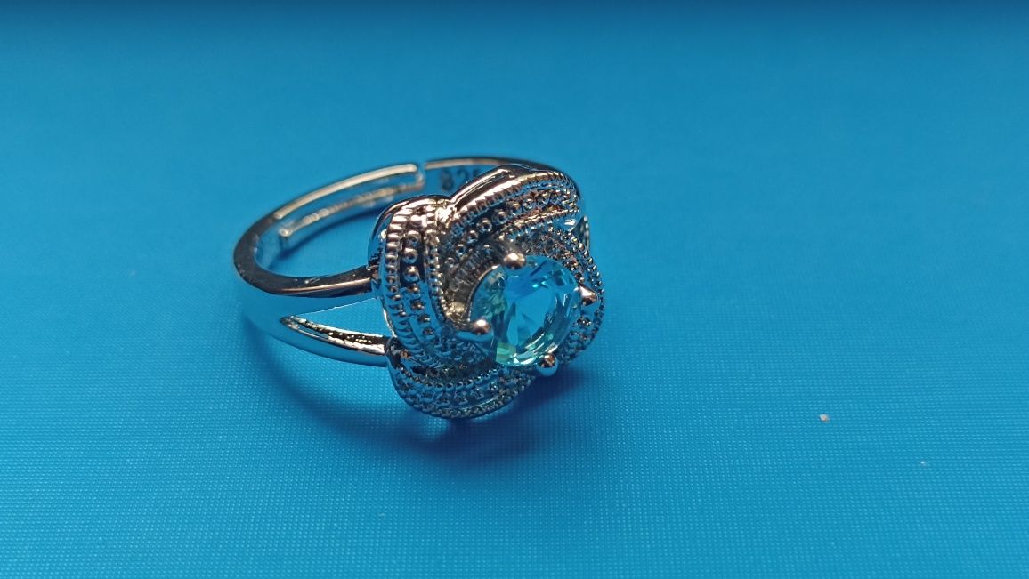 Каблучка з блакитним камінцем,925 проба