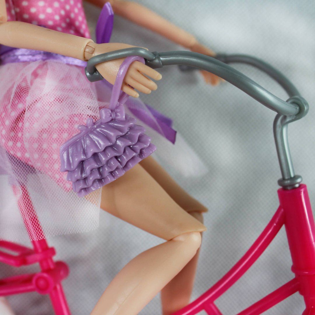 różowa lalka na rowerze piesek + akcesoria