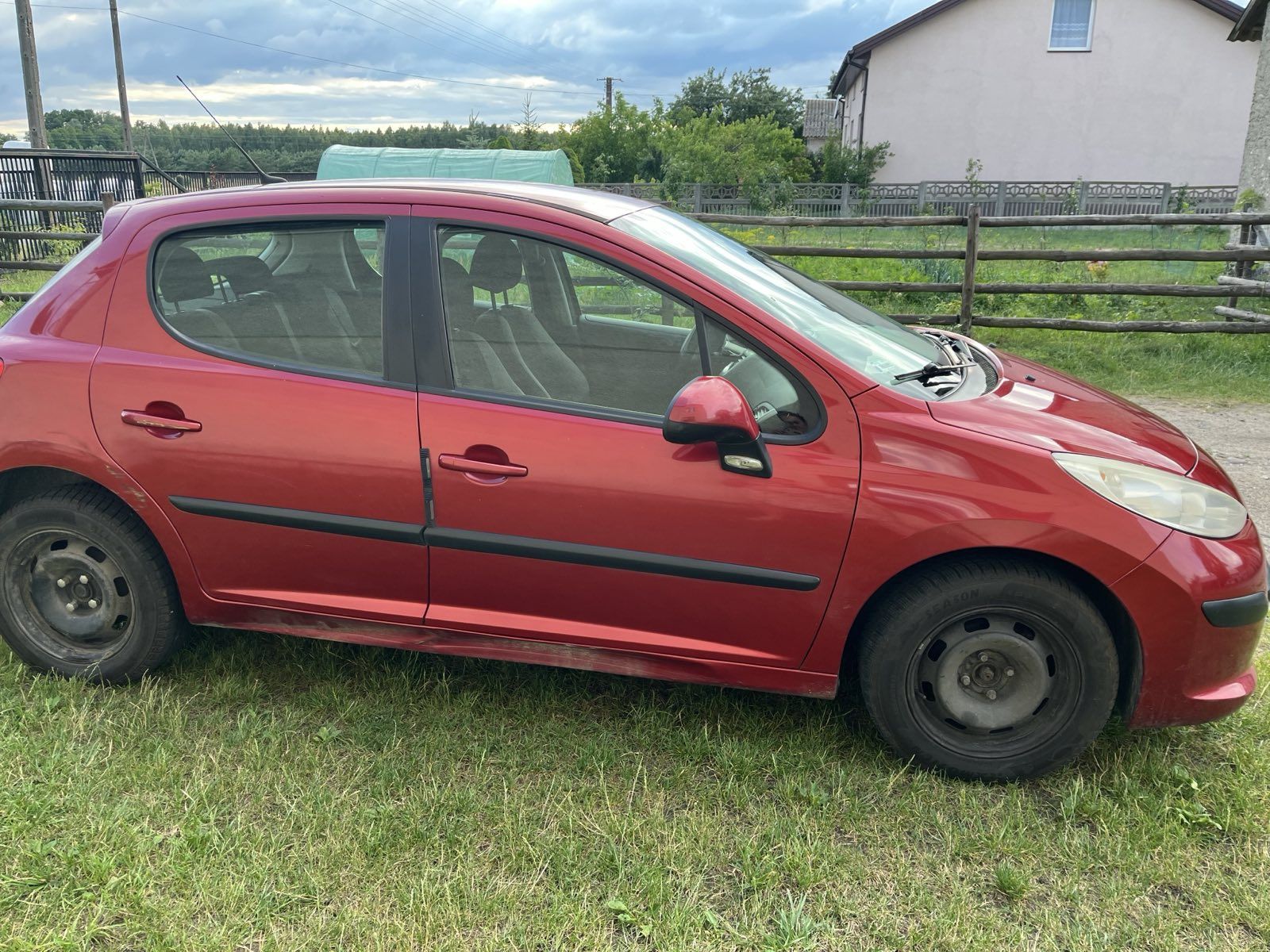 Pegout 207 1,4 benzyna 2006