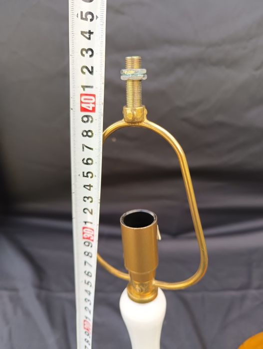 Stylowa lampka na ceramiczno stalowej podstawie